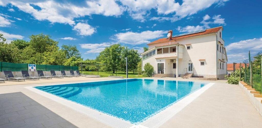 Apartment Suzy Вантачичі Екстер'єр фото